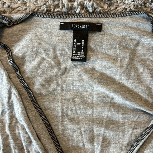 Forever 21 Topstitched Self-Tie Crop Top - Picture 6 of 6